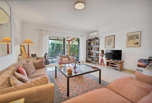 Mehrfamilienhaus in The Golden Mile, Málaga