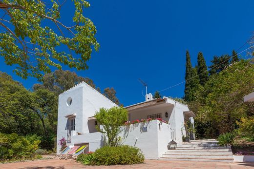 Detached House in Estepona, Malaga