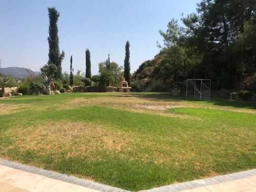 Detached House in Apsioú, Limassol District