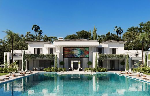 Detached House in Los Flamingos, Malaga