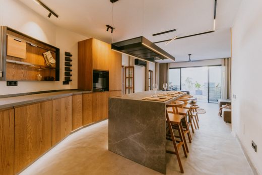 Townhouse in The Golden Mile, Malaga