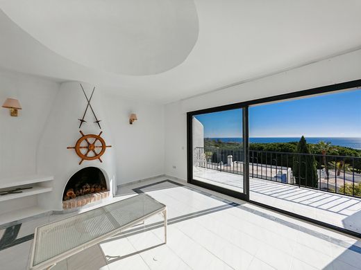 Townhouse in Cabopino, Malaga