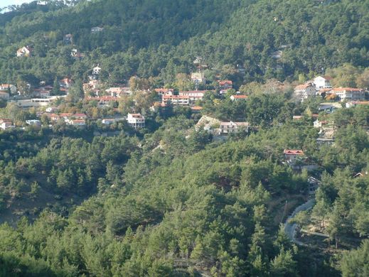 Land in Páno Plátres, Limassol District
