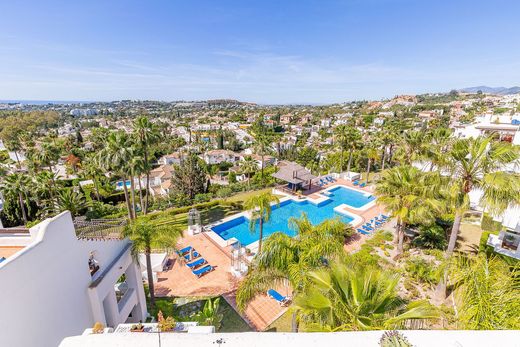 Penthouse in Nueva Andalucia, Málaga