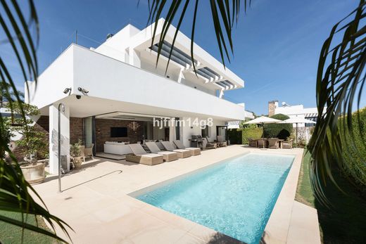 Detached House in San Pedro de Alcántara, Malaga