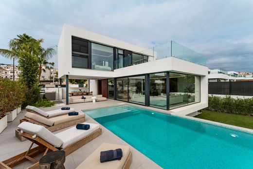 Vrijstaand huis in El Paraíso, Provincia de Málaga