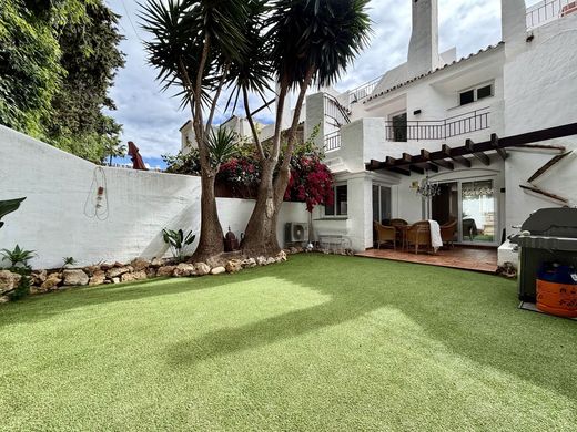 Townhouse in Nueva Andalucia, Malaga