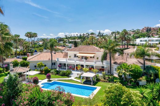 Einfamilienhaus in Nueva Andalucia, Málaga