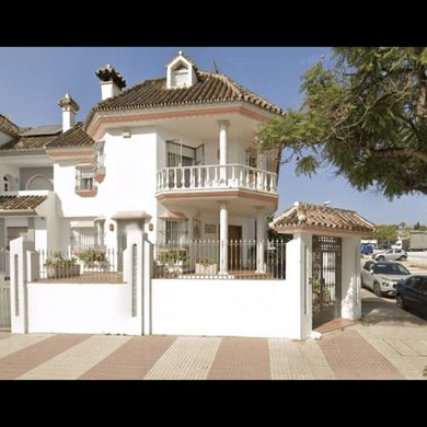 Semidetached House in San Pedro de Alcántara, Malaga