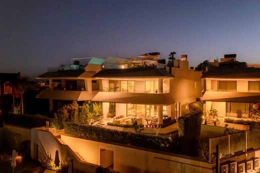 Einfamilienhaus in Nueva Andalucia, Málaga