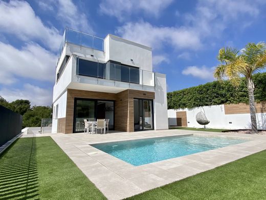 Villa en la Nucia, Provincia de Alicante