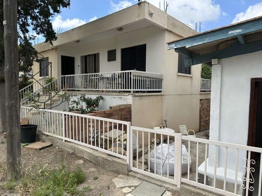 Detached House in Konia, Koniá