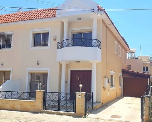 Semidetached House in Agios Nikolaos, Lemesós