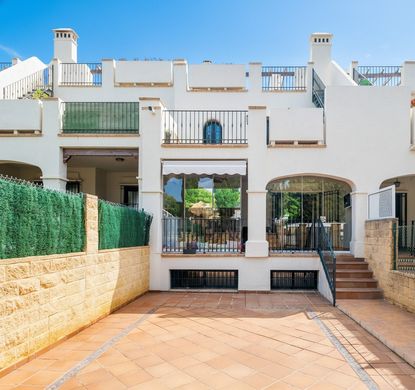 Townhouse in The Golden Mile, Malaga