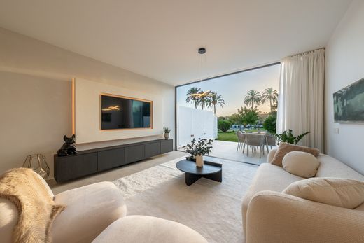 Stadswoning in Nueva Andalucia, Provincia de Málaga