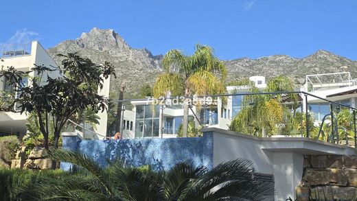 Semidetached House in The Golden Mile, Malaga