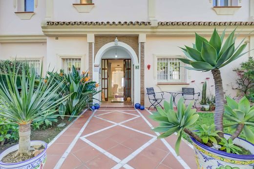 Townhouse in Artola, Malaga