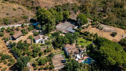 Rural or Farmhouse in Alhaurín el Grande, Malaga