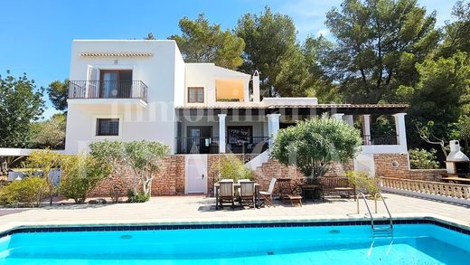 Villa in Santa Eulària des Riu, Balearen Inseln
