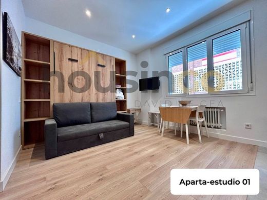 Apartment / Etagenwohnung in Madrid, Provinz Madrid