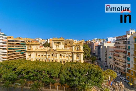 Alicante, アリカンテのアパートメント