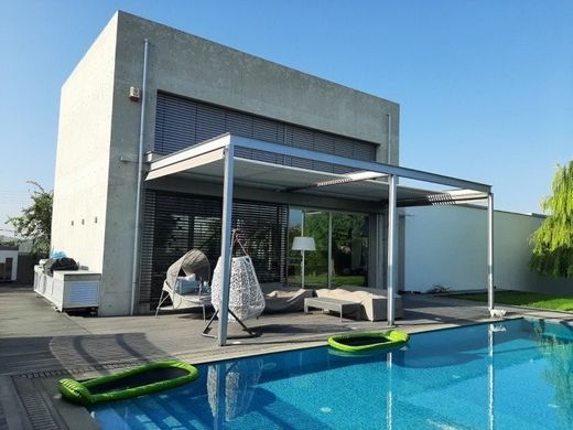 Luxury home in Moni, Limassol District