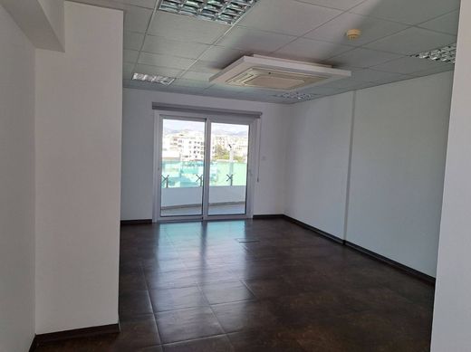 Escritório - Ýpsonas, Limassol District