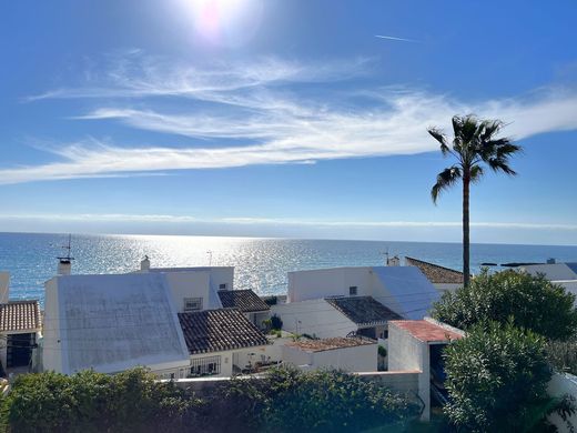 Detached House in Estepona, Malaga