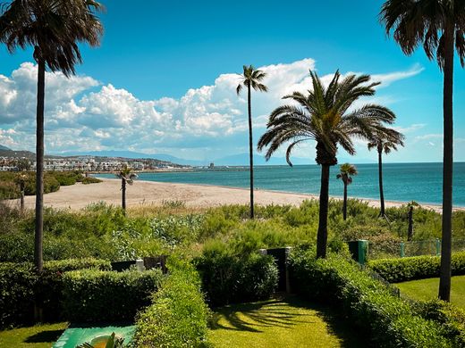 Mehrfamilienhaus in Sotogrande, Cádiz