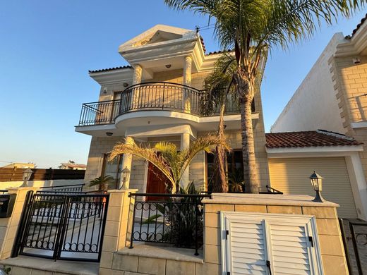 Частный Дом, Ágios Athanásios, Limassol District