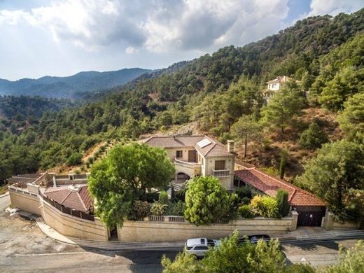 Detached House in Moniátis, Limassol District