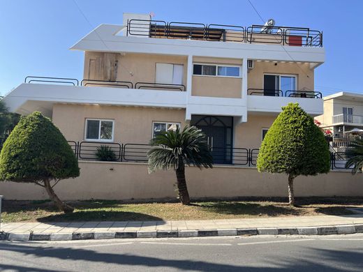 Luxury home in Ágios Athanásios, Limassol District