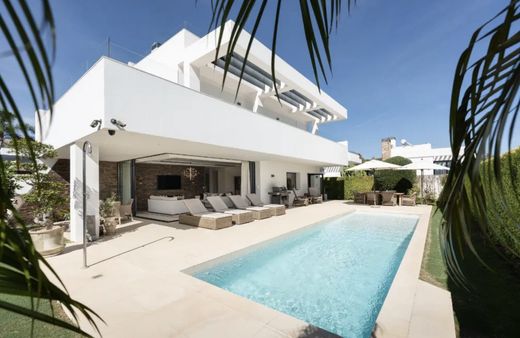 Detached House in San Pedro de Alcántara, Malaga
