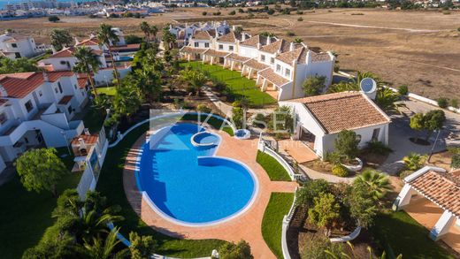 Casa di città a Albufeira e Olhos de Água, Albufeira