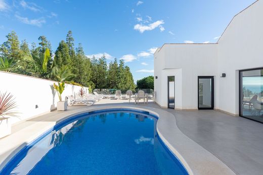 Detached House in La Cala De Mijas, Malaga