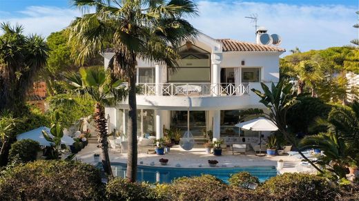 Detached House in New Golden Mile, Malaga