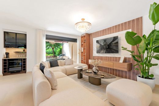 Townhouse in The Golden Mile, Malaga