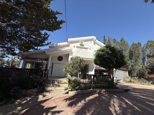 Detached House in Káto Polemídia, Limassol District
