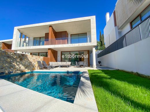 Semidetached House in The Golden Mile, Malaga