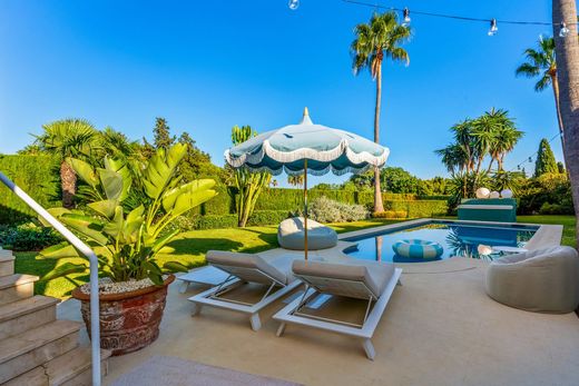 Casa en El Paraíso, Málaga