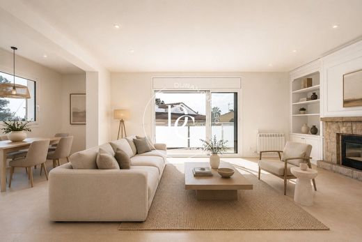 Villa in Sant Pere de Ribes, Province of Barcelona
