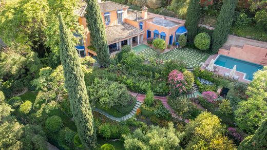Detached House in Benahavís, Malaga