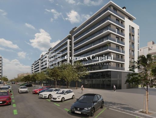 Apartment / Etagenwohnung in Barcelona, Provinz Barcelona