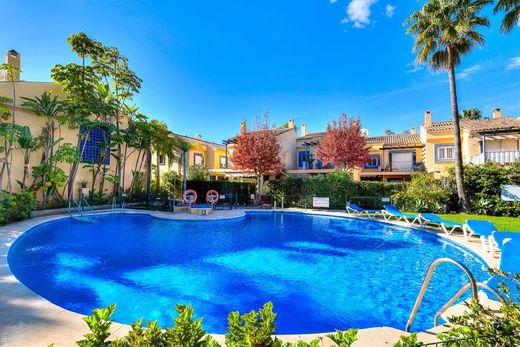 Townhouse in Puerto Banus, Malaga