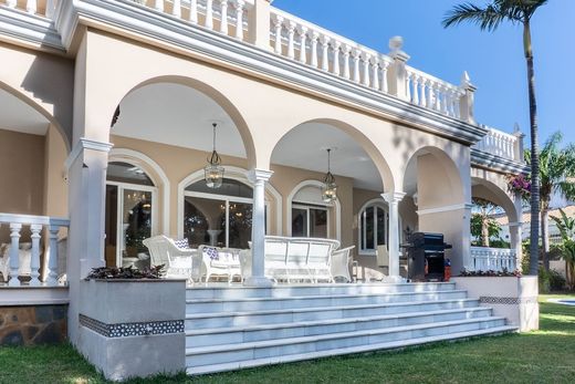 Detached House in New Golden Mile, Malaga