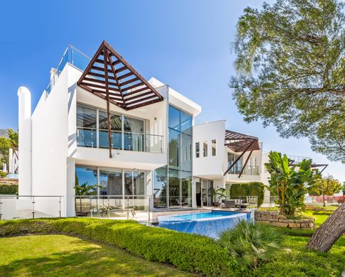 Townhouse in Sierra Blanca, Malaga