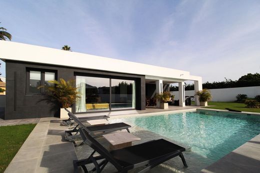 Detached House in San Pedro de Alcántara, Malaga