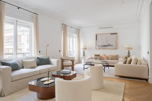 Apartment / Etagenwohnung in Madrid, Provinz Madrid