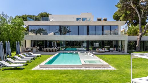Villa in Los Monteros, Malaga