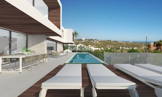 Detached House in Los Flamingos, Malaga